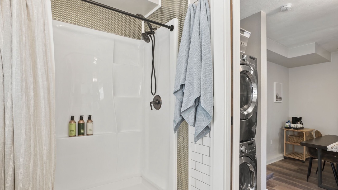 Photo of Bathroom in Columbine