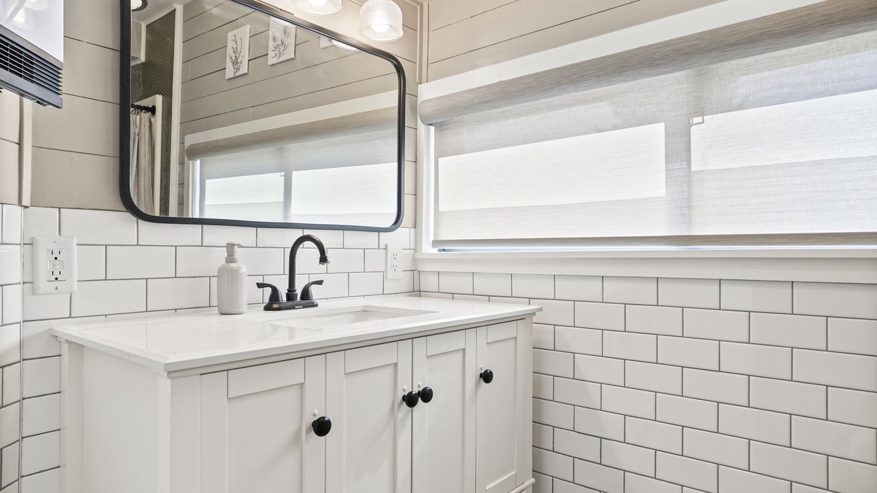 Photo of Bathroom in Columbine