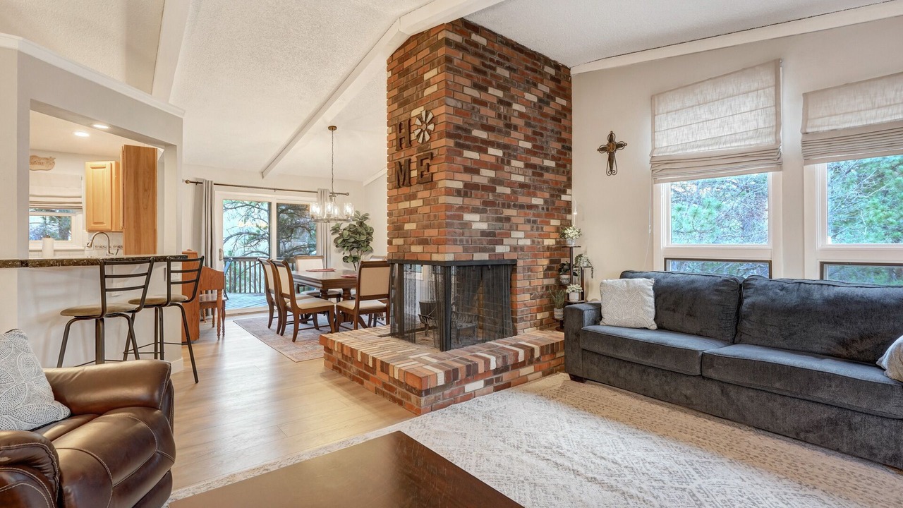 Photo of Livingroom in Briargate