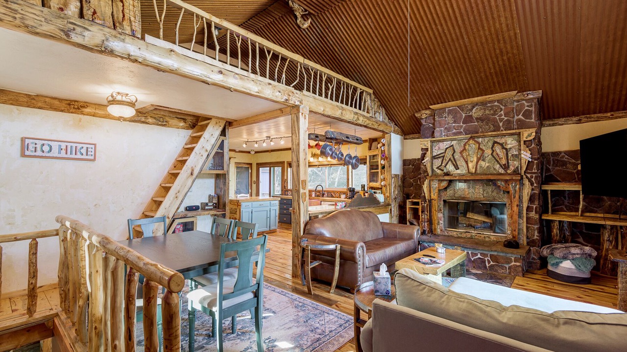 Photo of Livingroom in Bailey