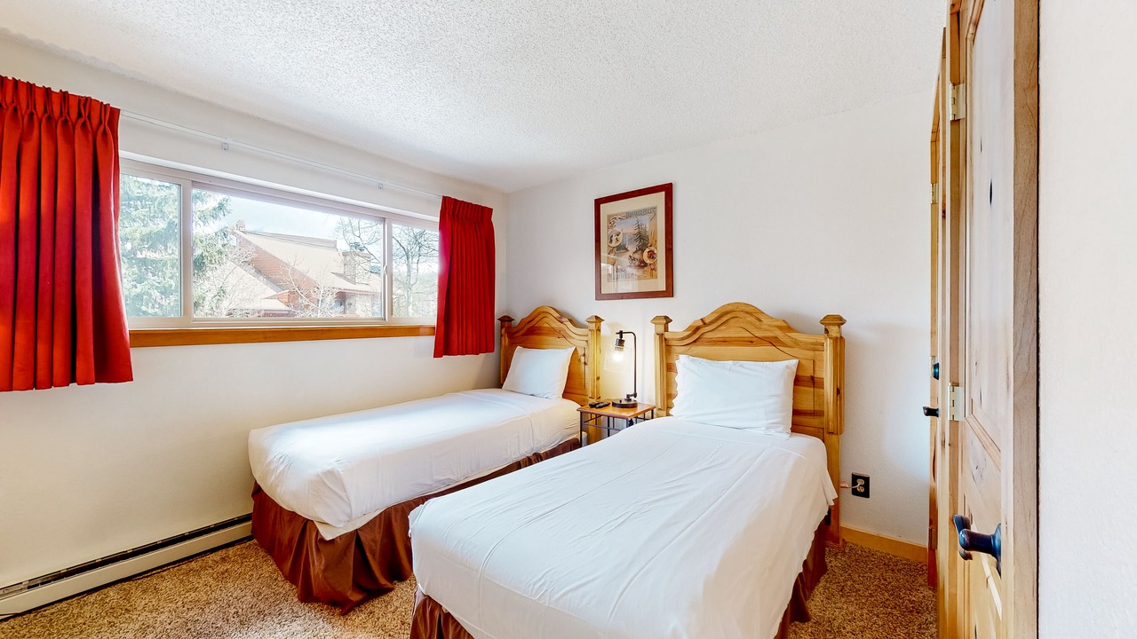 Photo of Bedroom in Four O'Clock