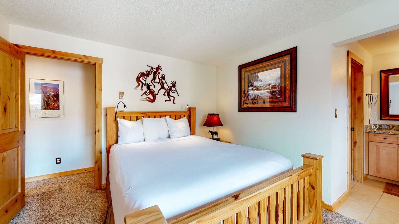 Photo of Bedroom in Four O'Clock