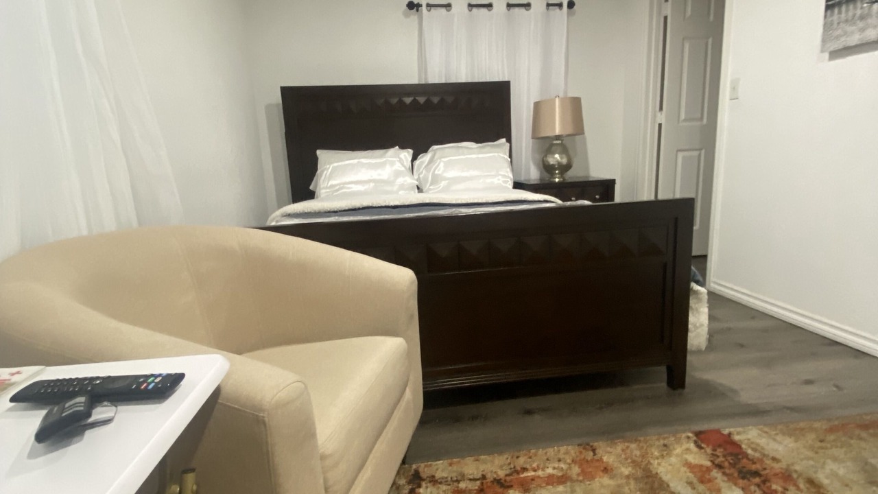 Photo of Bedroom in The Conservatory at the Plains