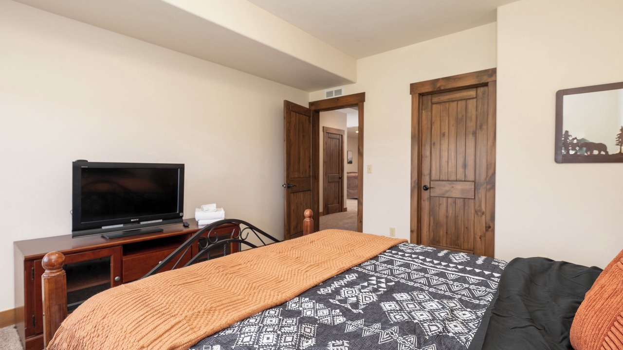 Photo of Bedroom in Granby