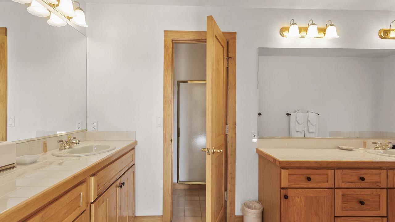 Photo of Bathroom in Three Peaks