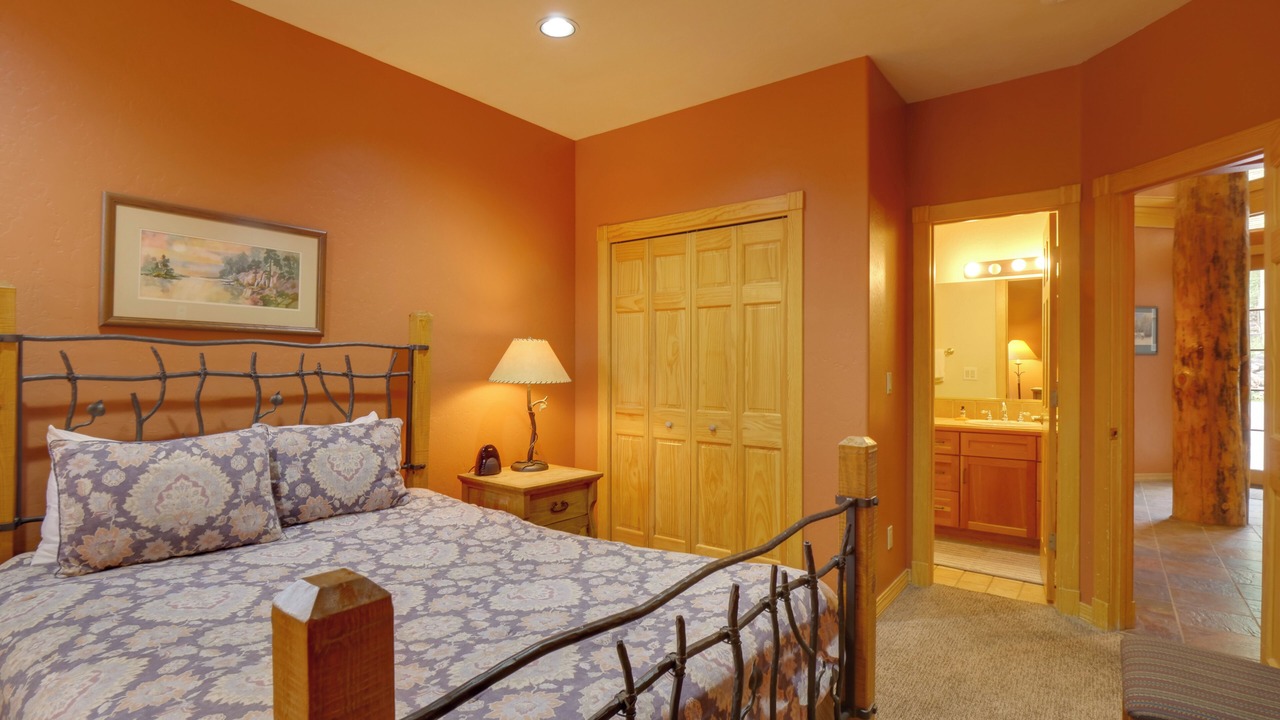 Photo of Bedroom in Warrior's Mark West