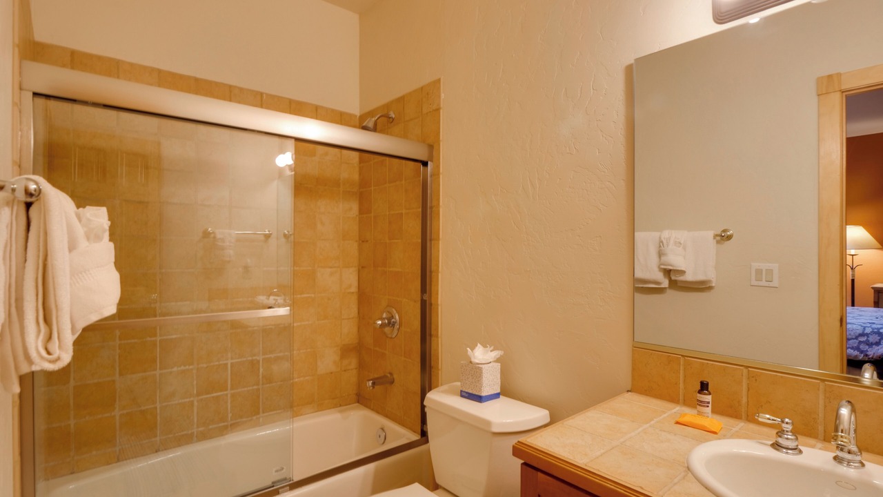 Photo of Bathroom in Warrior's Mark West