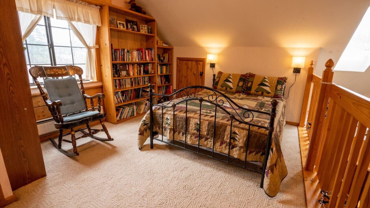 Photo of Bedroom in Crystal Lake