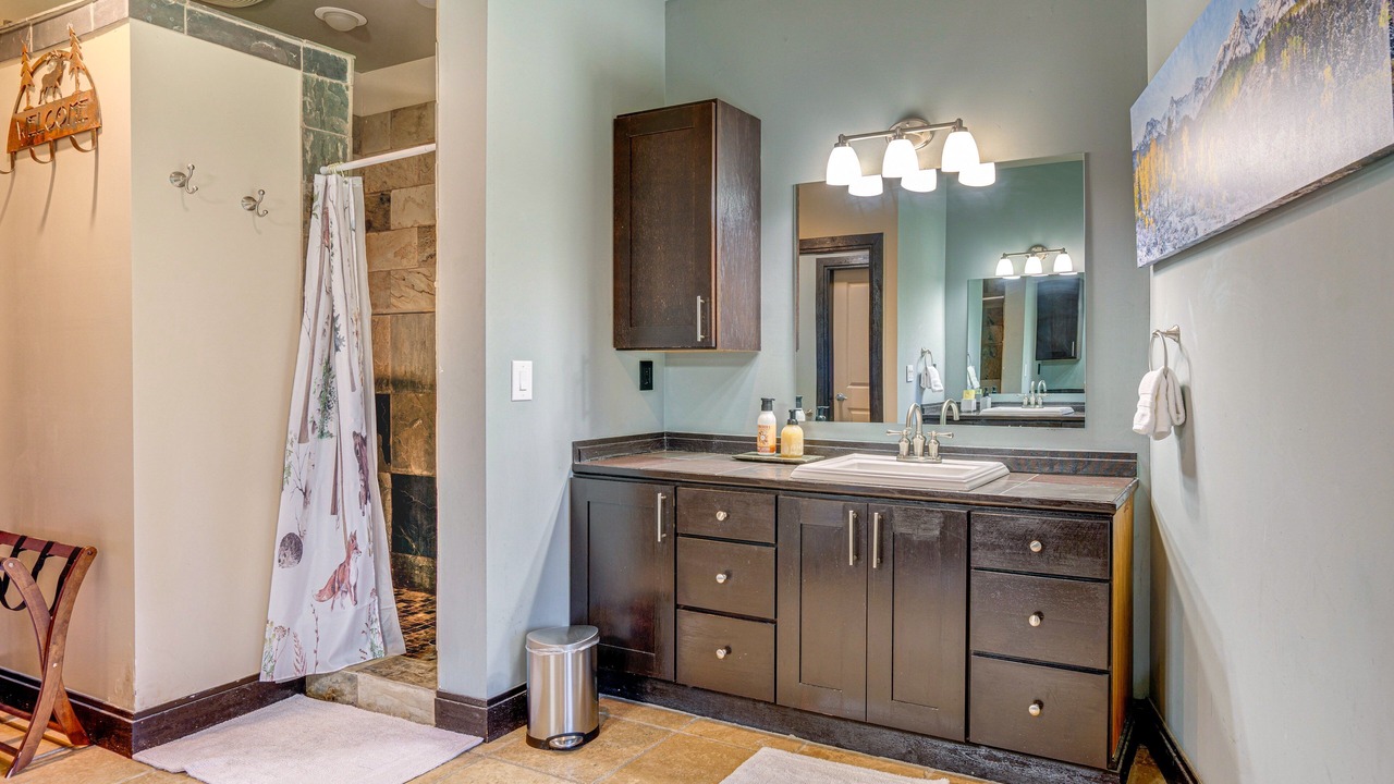Photo of Bathroom in Quandary Village