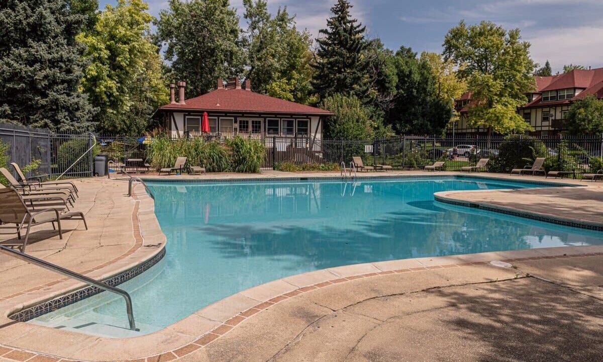 Photo of Outdoor in Glenwood Grove - North Iris