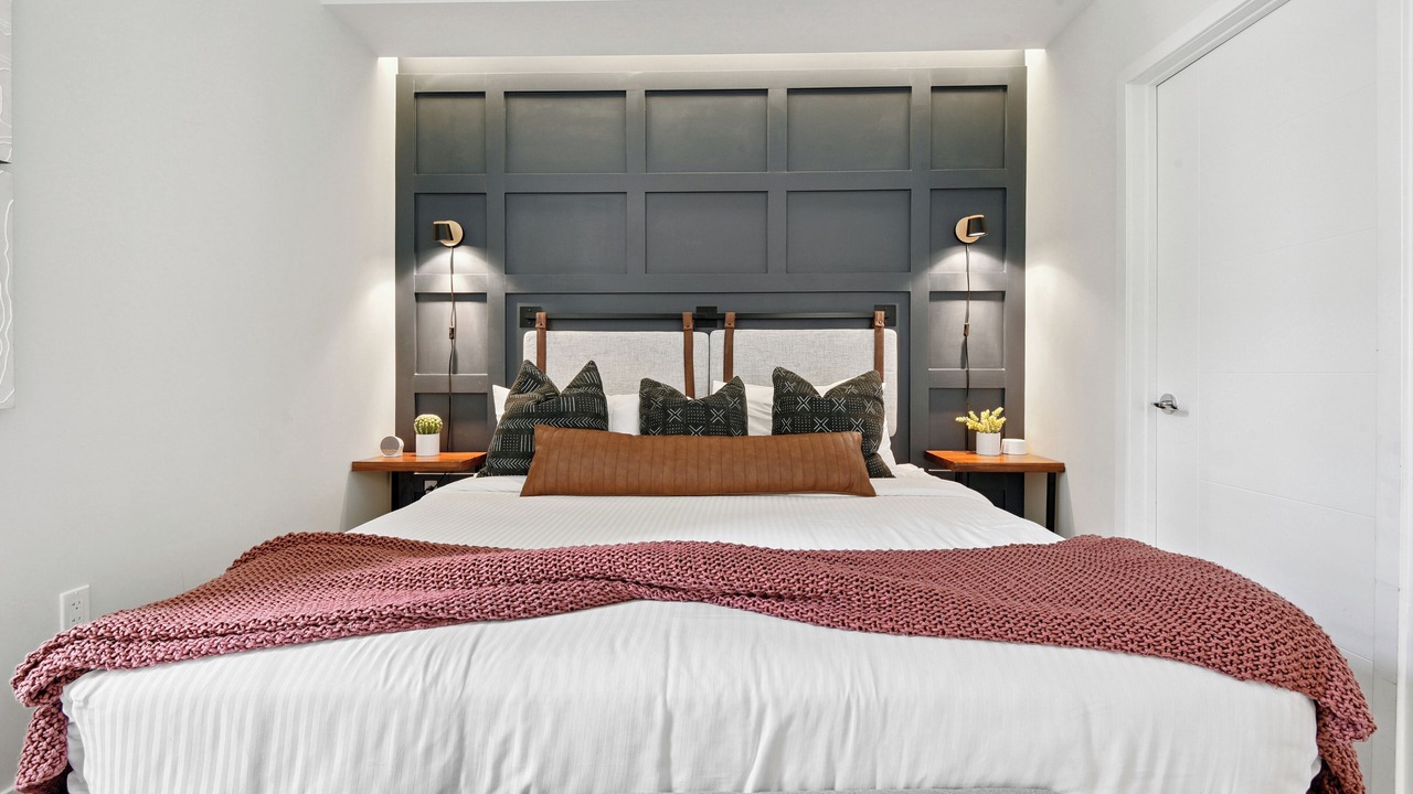 Photo of Bedroom in Jefferson Park