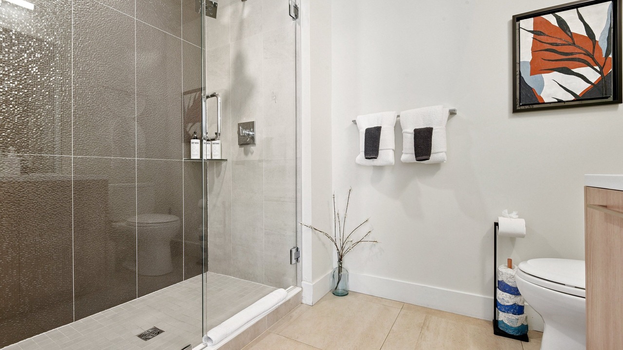 Photo of Bathroom in Jefferson Park