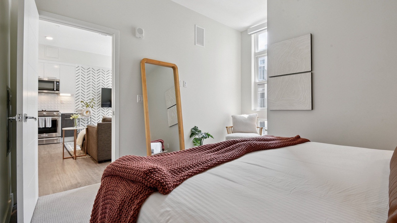 Photo of Bedroom in Jefferson Park