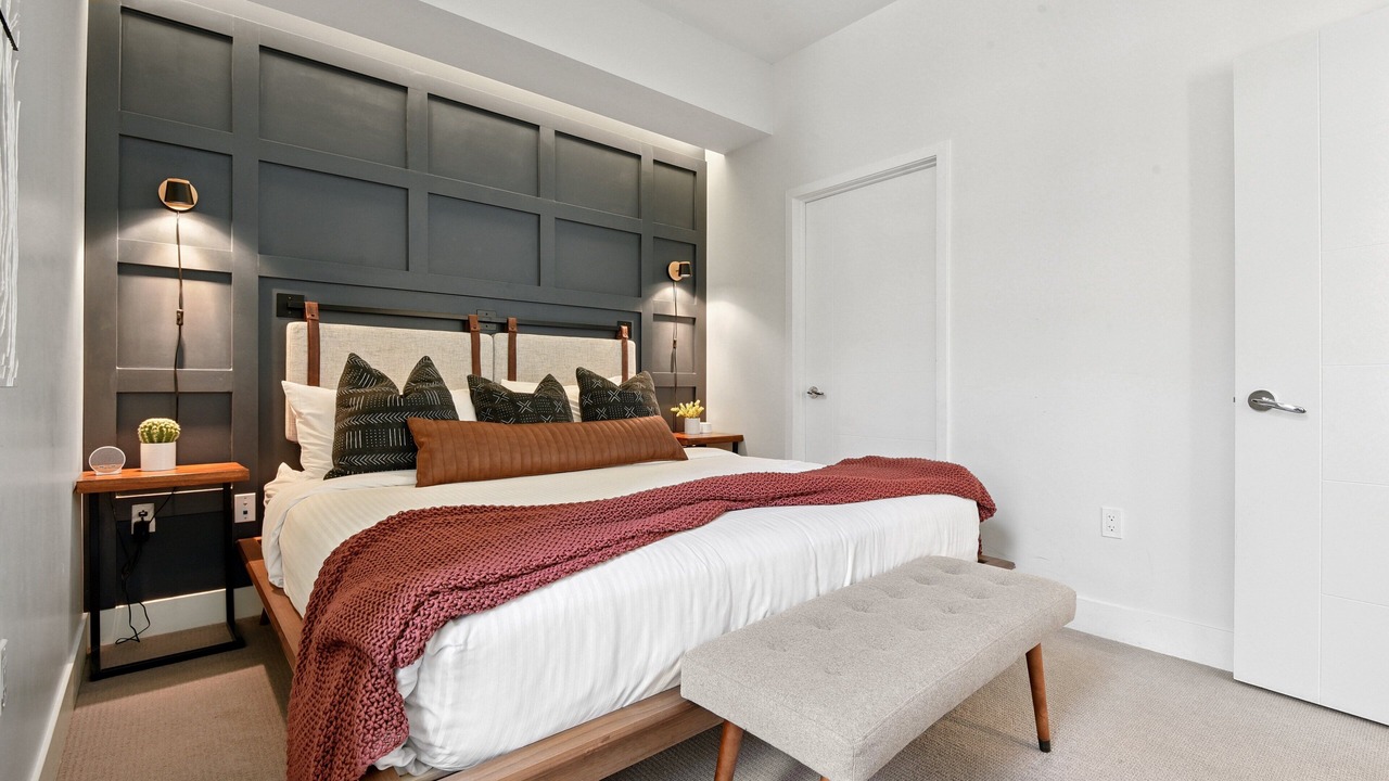 Photo of Bedroom in Jefferson Park