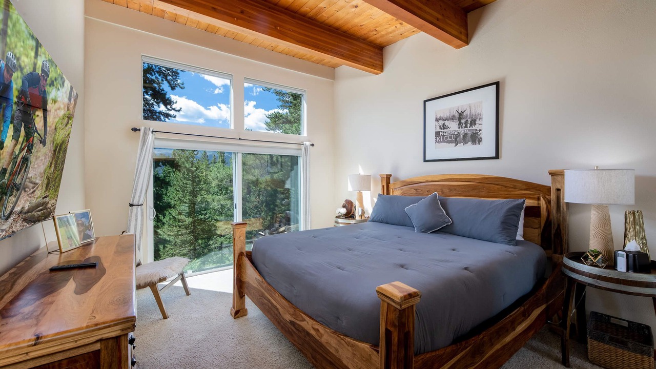 Photo of Bedroom in Forest Hills
