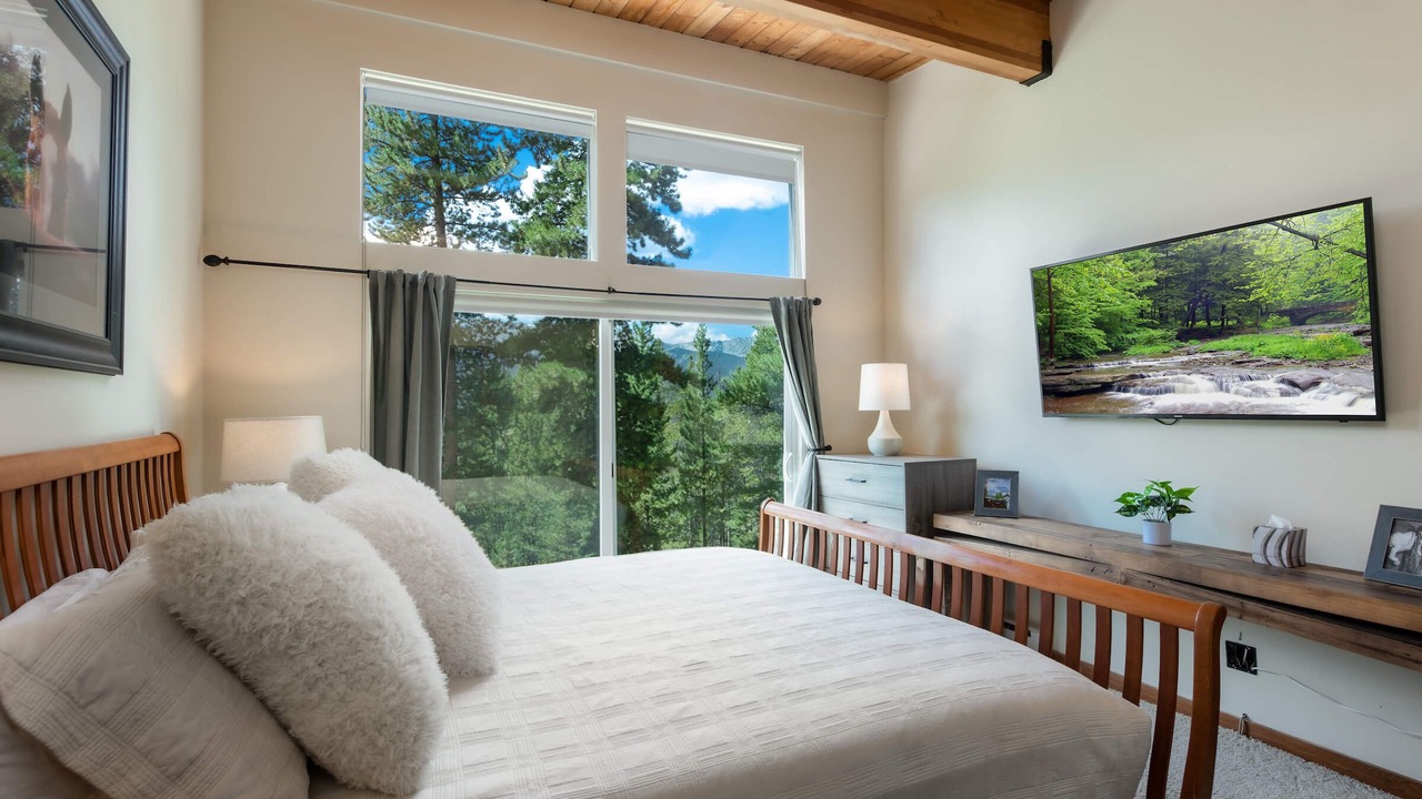 Photo of Bedroom in Forest Hills