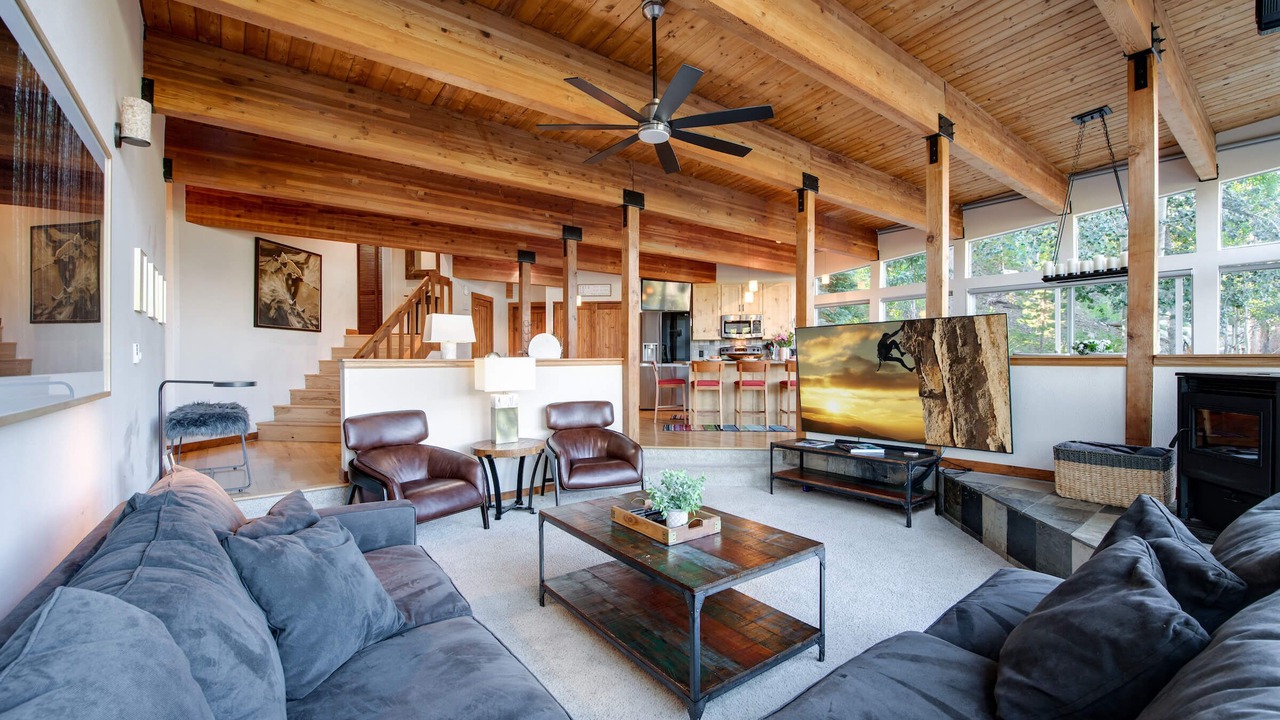 Photo of Livingroom in Forest Hills