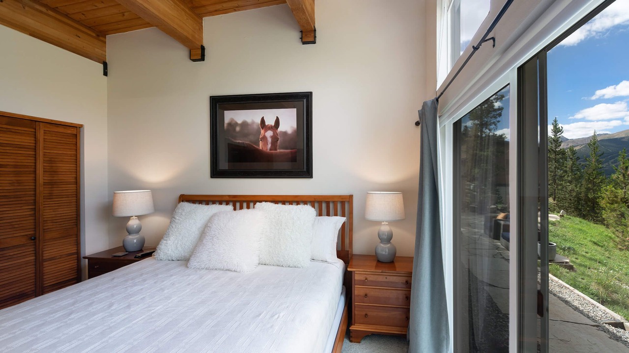Photo of Bedroom in Forest Hills