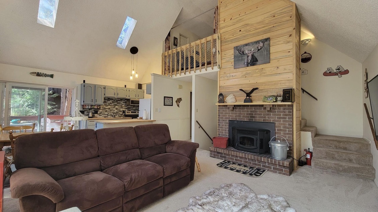 Photo of Livingroom in Woodland Park