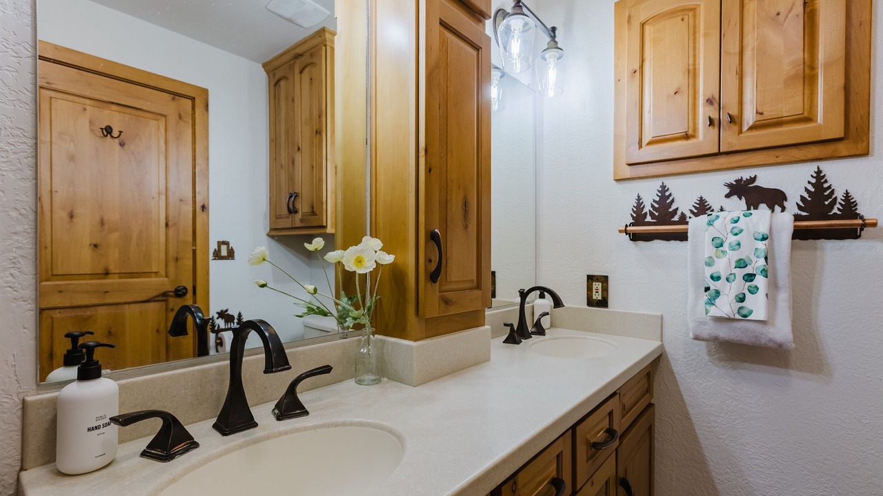 Photo of Bathroom in Twin Creek Village