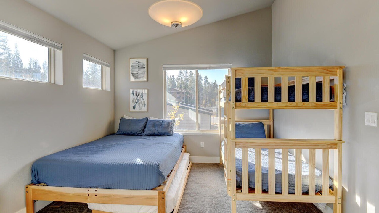 Photo of Bedroom in Rendezvous