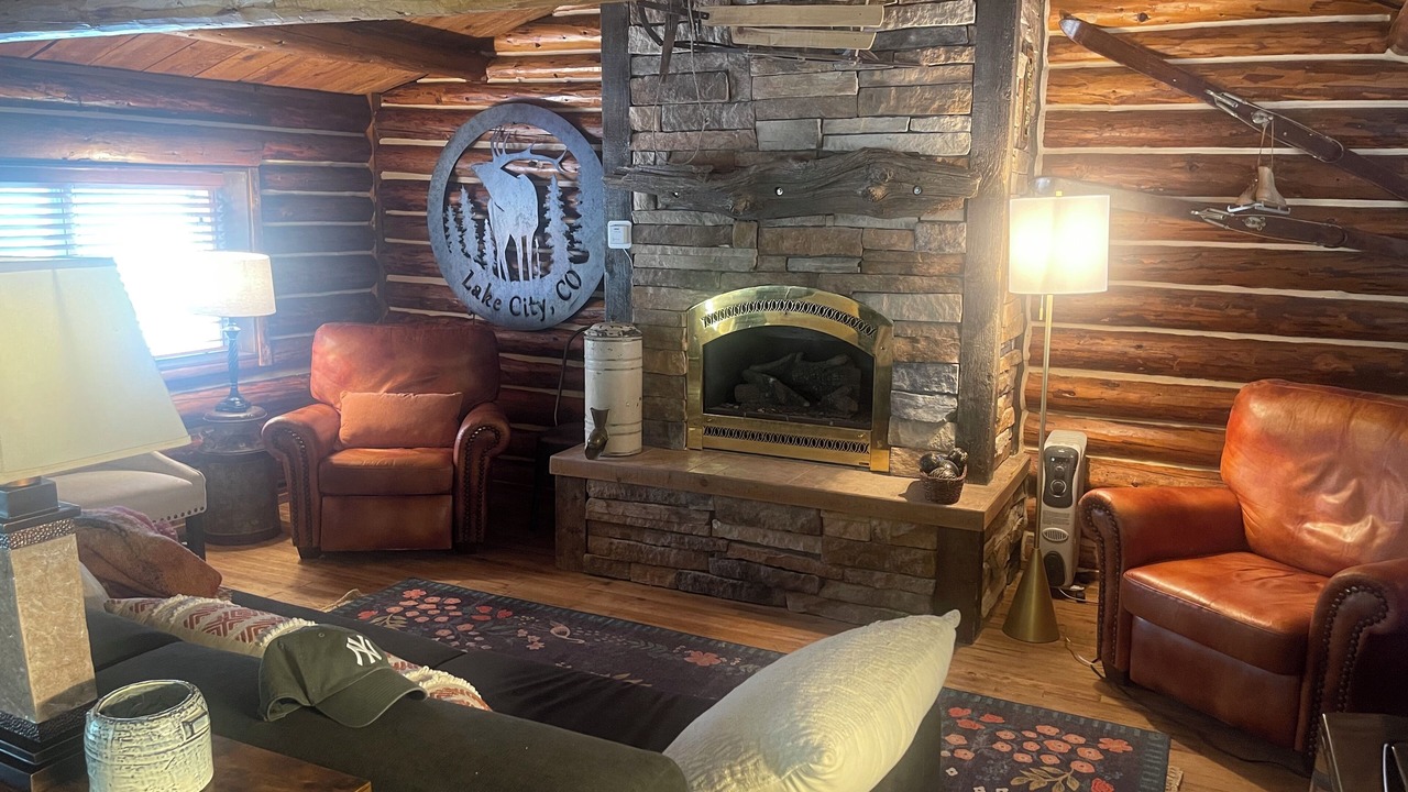 Photo of Livingroom in Lake City