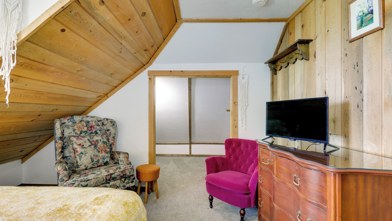 Photo of Bedroom in Glenwood Springs