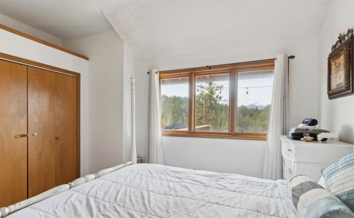 Photo of Bedroom in Woodland Park