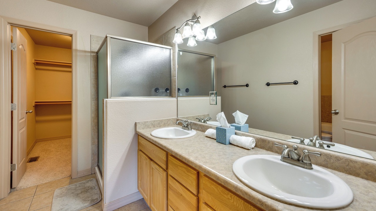 Photo of Bathroom in Village Seven