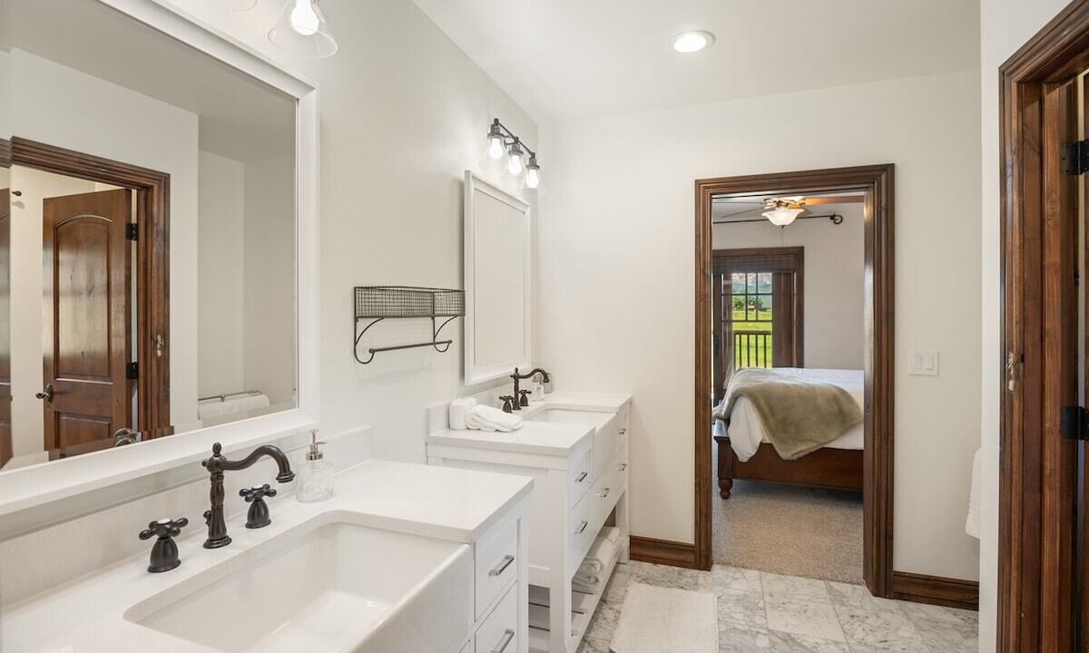 Photo of Bathroom in Carbondale