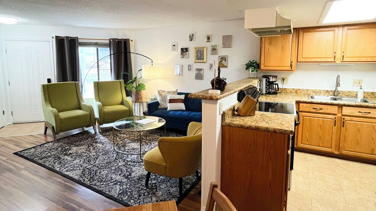 Photo of Livingroom in Foothills