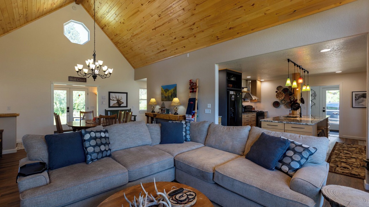 Photo of Livingroom in San Juan River Village