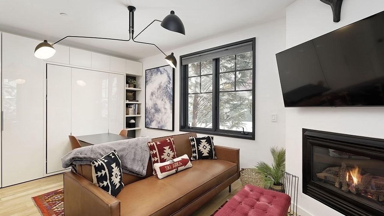 Photo of Livingroom in West End