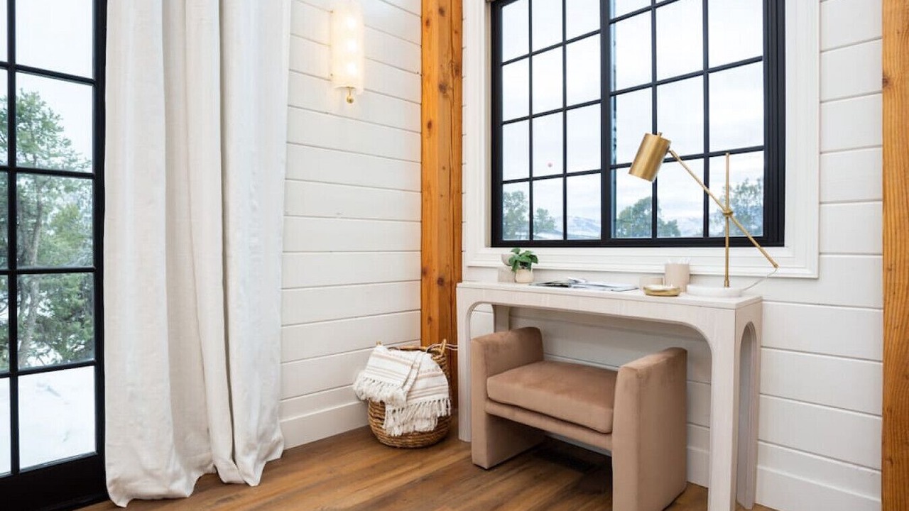 Photo of Bedroom in Missouri Heights