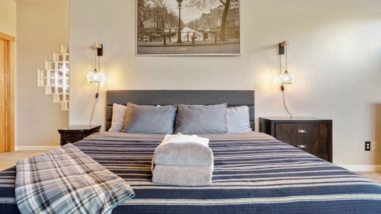 Photo of Bedroom in Skyway