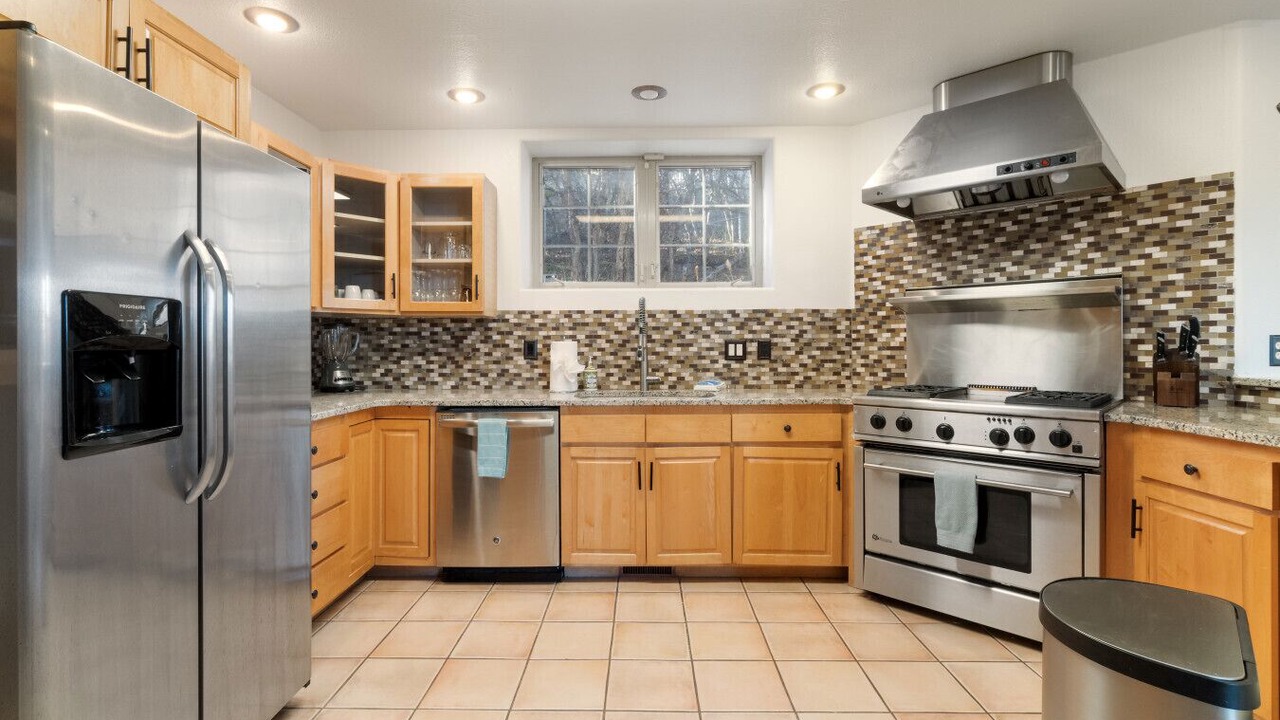 Photo of Kitchen in Skyway