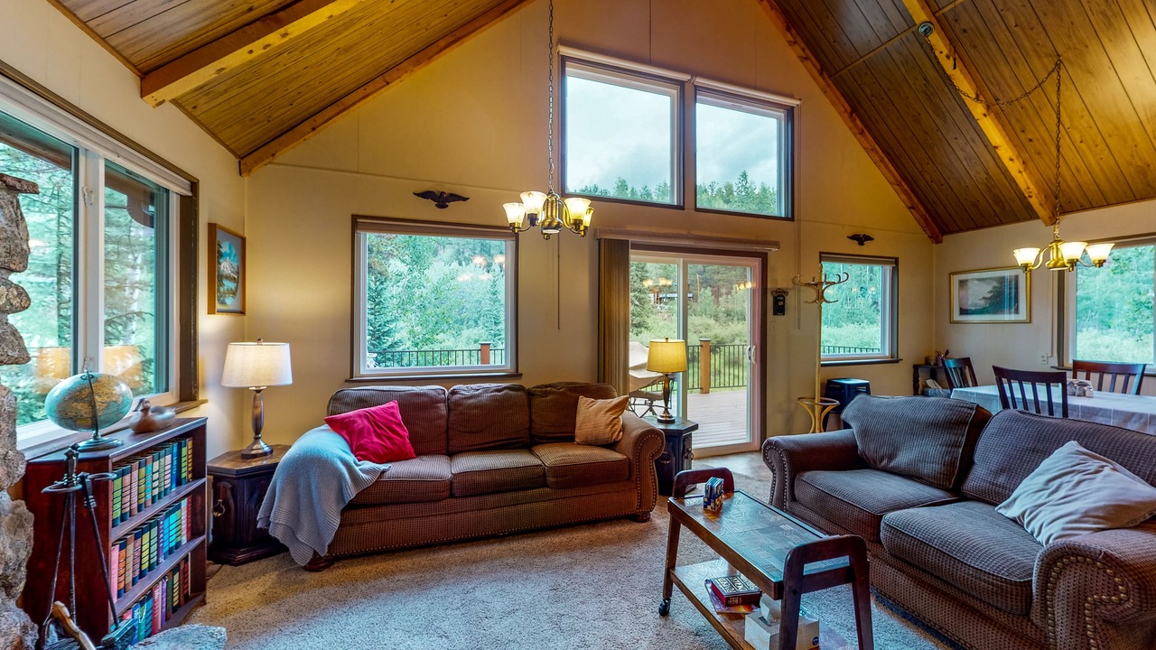 Photo of Livingroom in Bailey