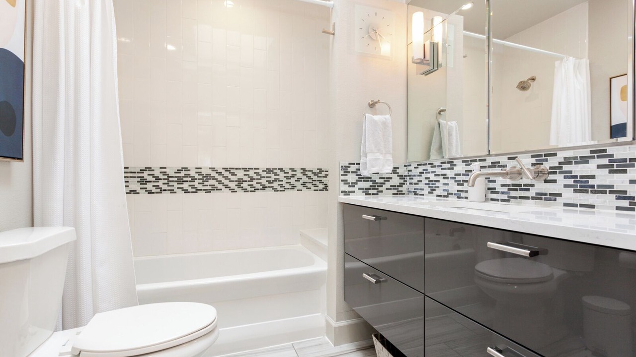 Photo of Bathroom in Congress Park