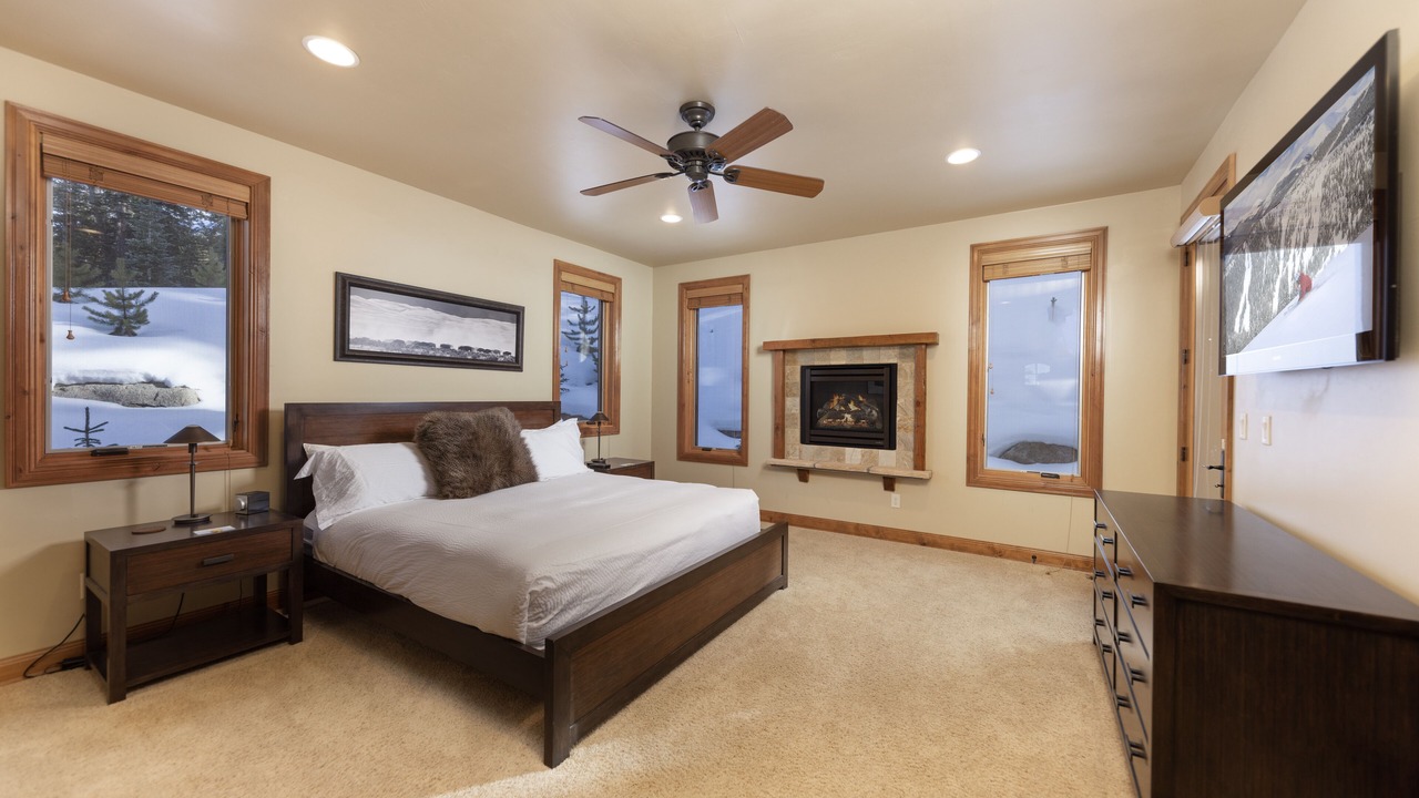Photo of Bedroom in Woodmoor