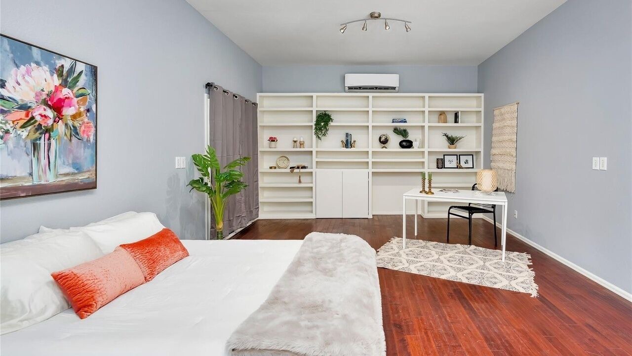 Photo of Bedroom in Sloan Lake