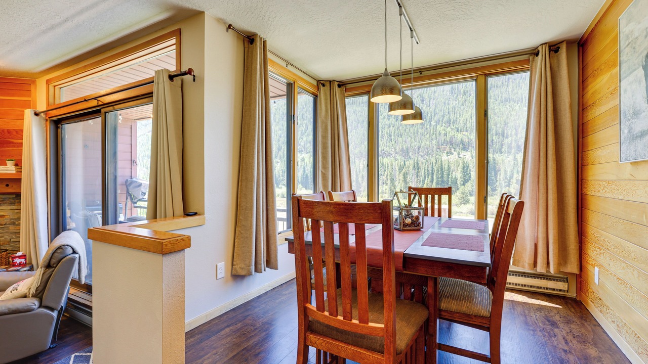 Photo of Bedroom in Lakeside Village