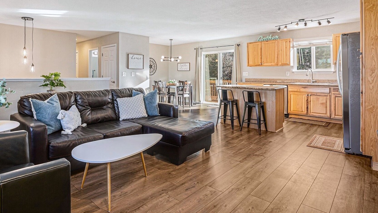 Photo of Livingroom in Castle Rock