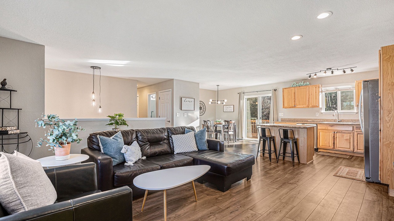 Photo of Livingroom in Castle Rock