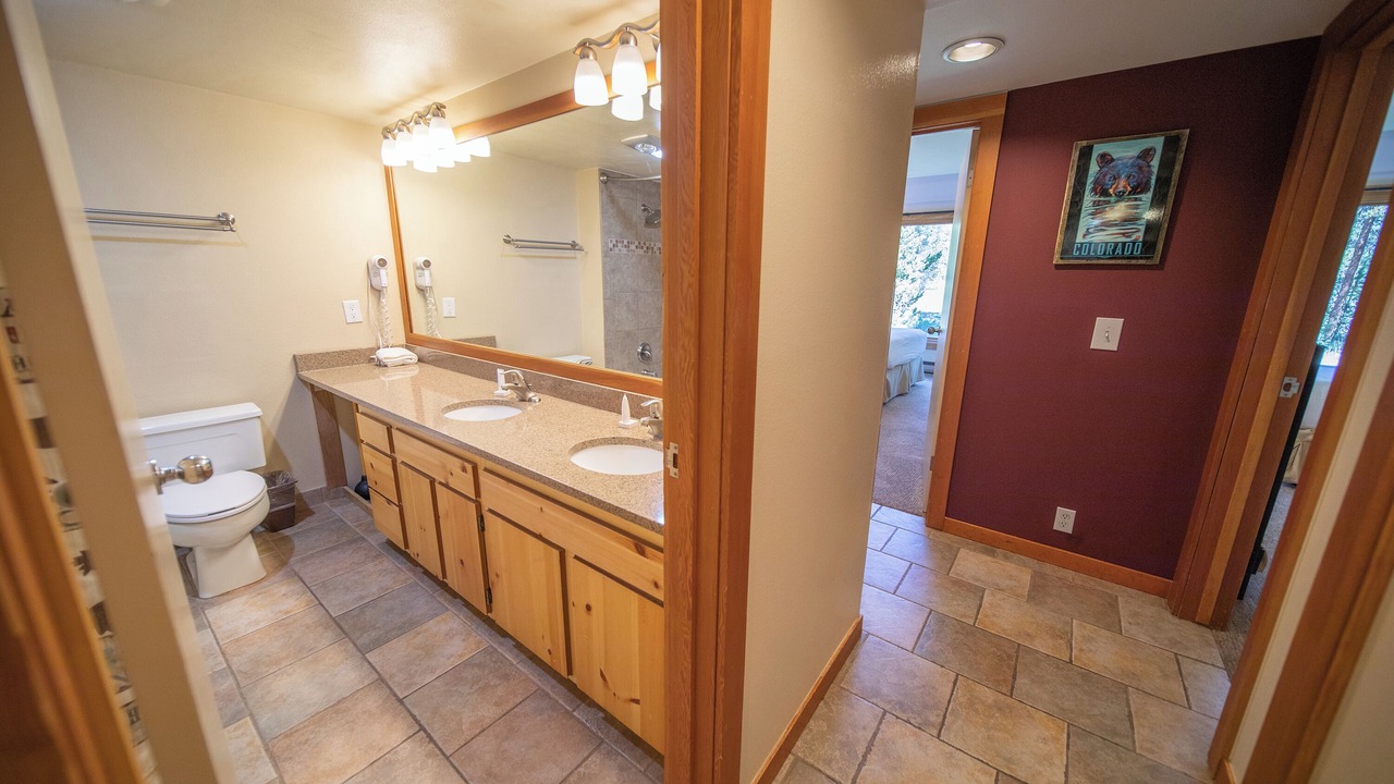 Photo of Bathroom in Lakeside Village
