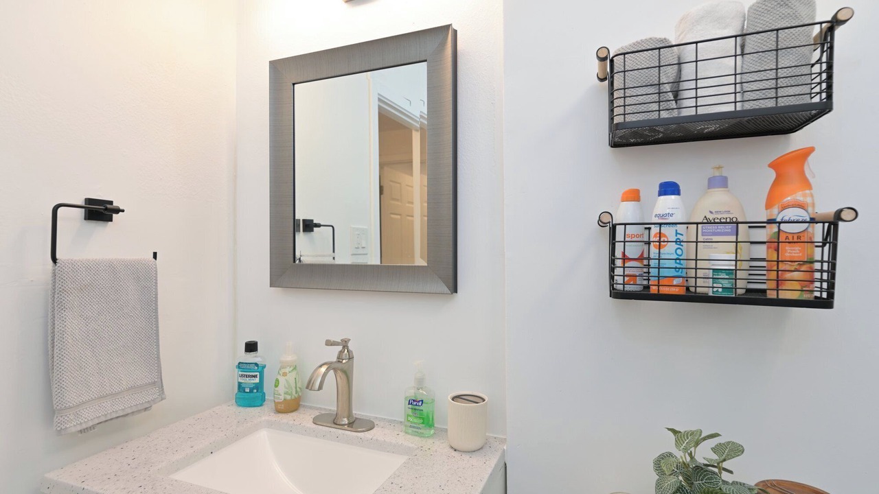 Photo of Bathroom in Delmar Parkway