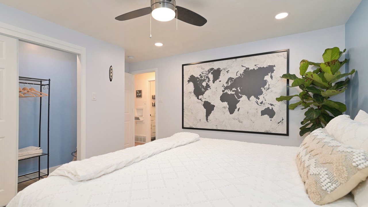 Photo of Bedroom in Delmar Parkway