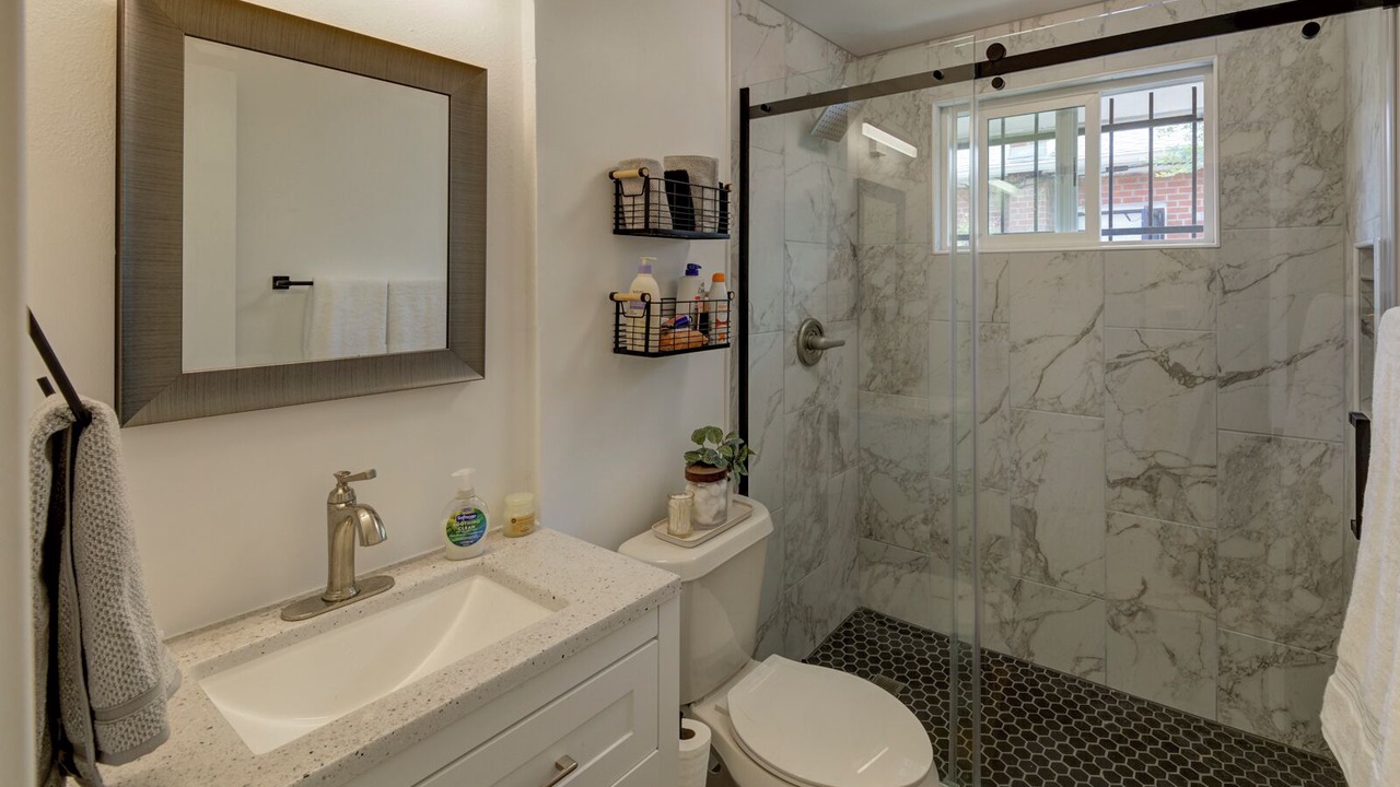 Photo of Bathroom in Delmar Parkway