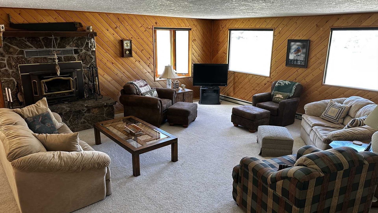 Photo of Livingroom in Lake City