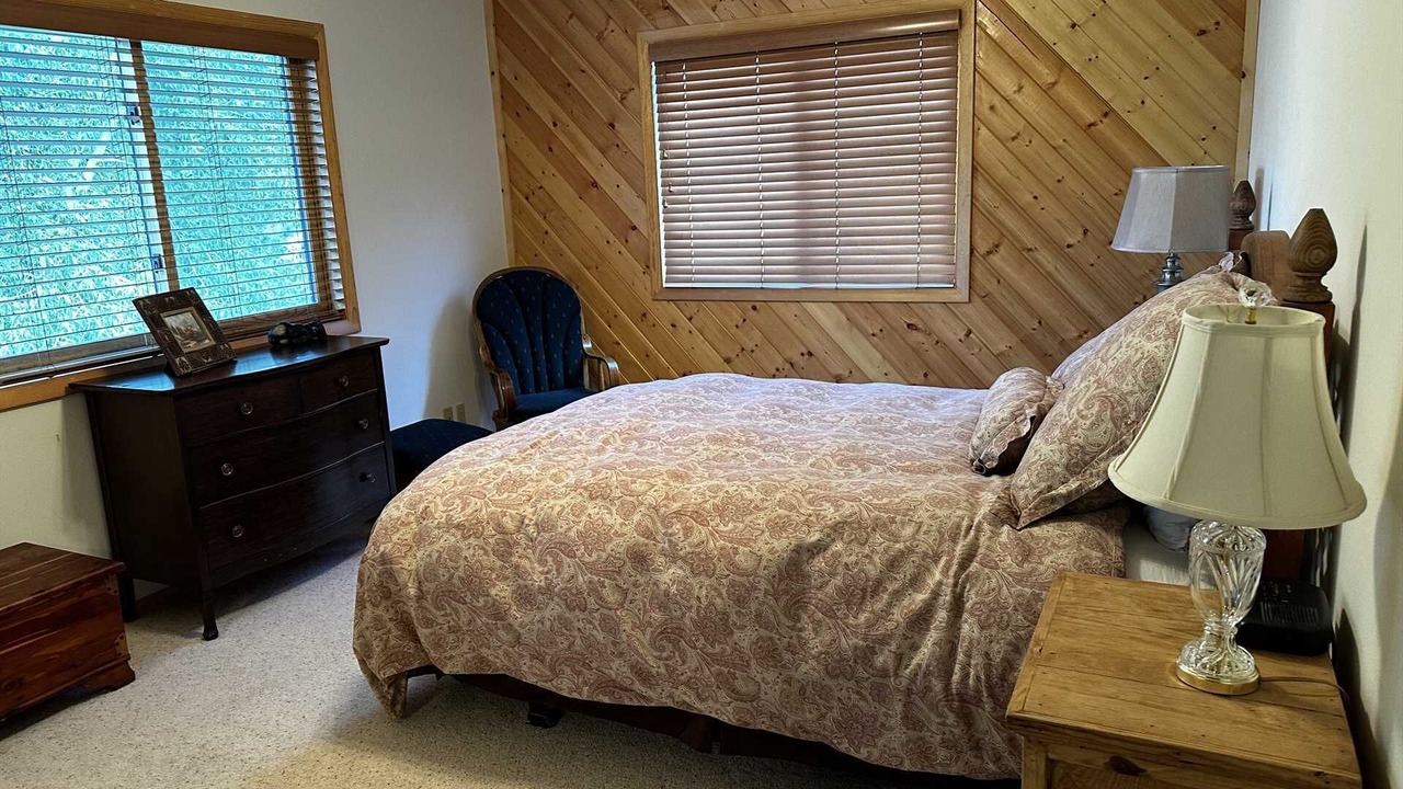 Photo of Bedroom in Lake City