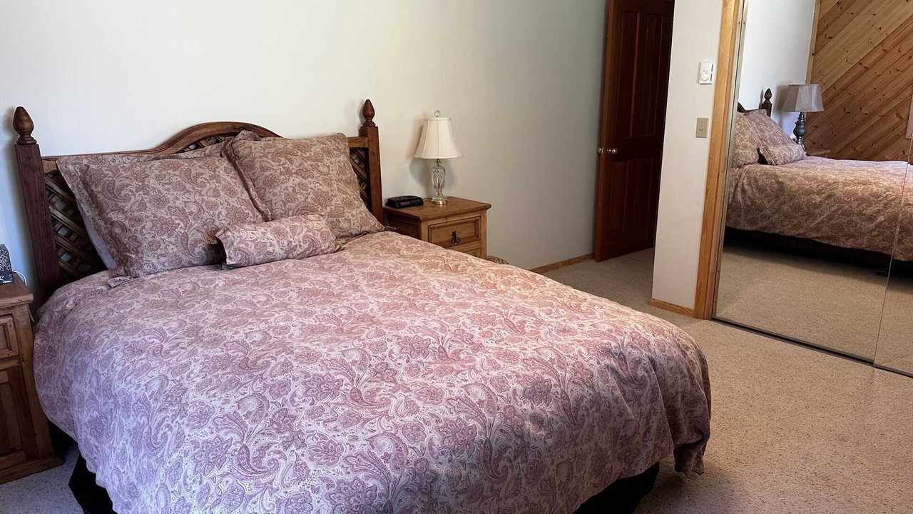 Photo of Bedroom in Lake City